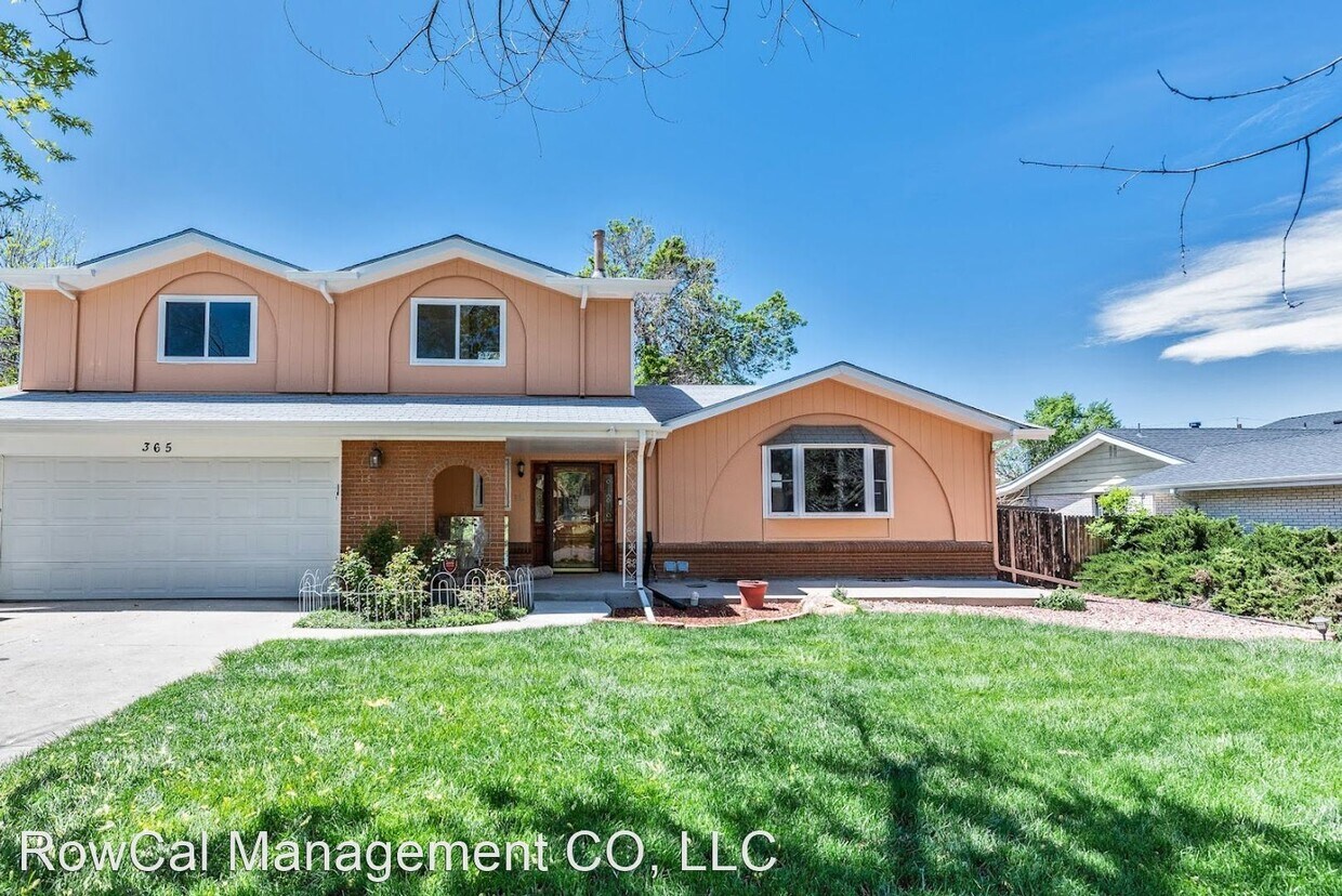 Primary Photo - 4 br, 3 bath House - 365 Titan Street