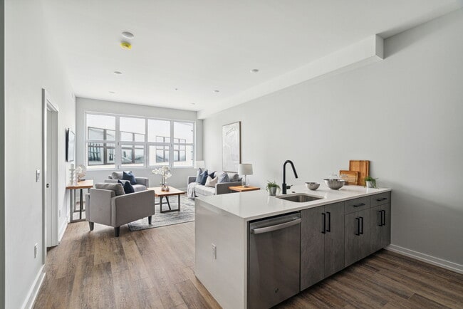 Photo - The Washington Apartments