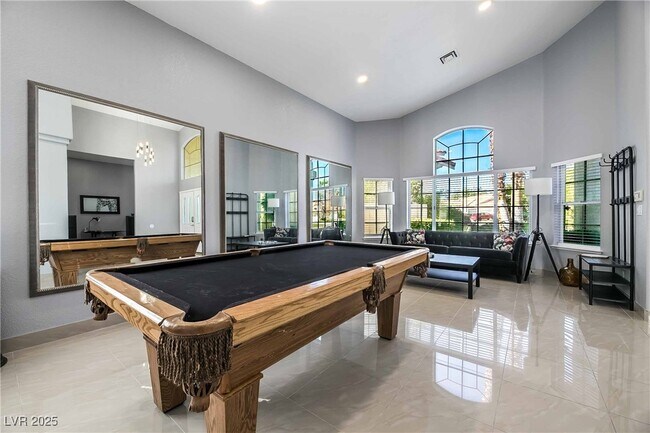 Foto del edificio - 1400 Castle Crest Dr