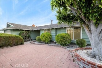 Building Photo - 5111 Roxborough Dr