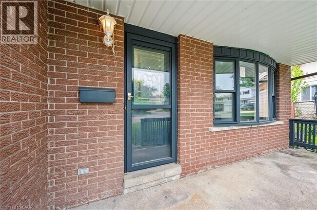 Building Photo - 21 Forest Glen Ct