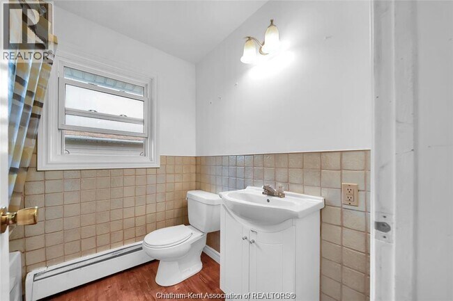 Photo du bâtiment - 40 Beechwood Crescent