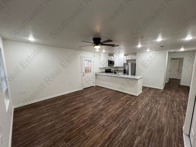 Building Photo - 2135 Bobwhite Ct