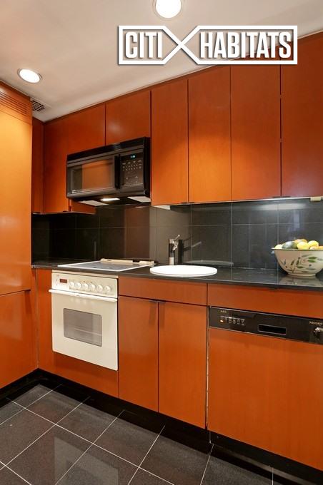 Foto del edificio - 111 W 56th St