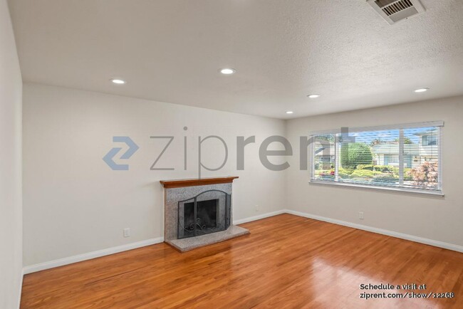 Building Photo - 3418 Sagewood Ln