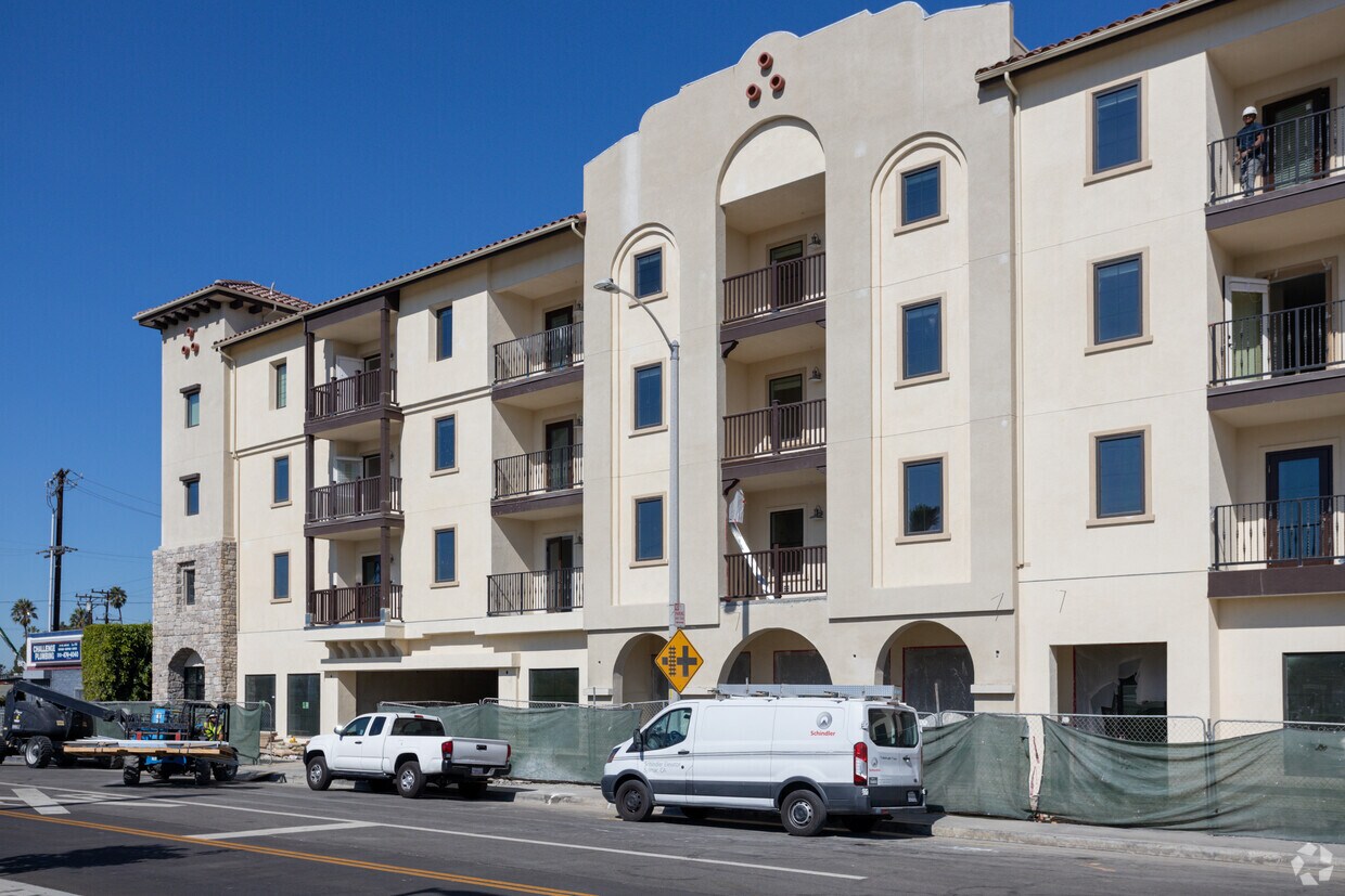 10/1/21; Foto de la construcción - Fairview Heights Apartments