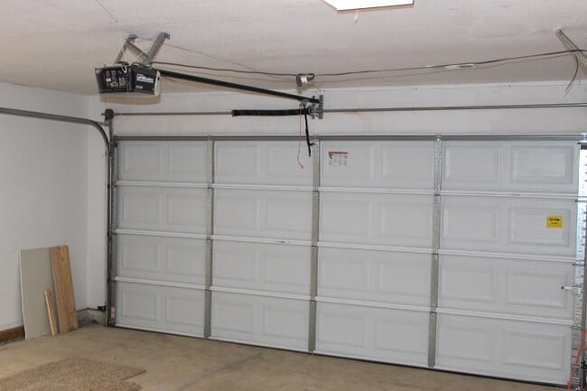 Building Photo - 505 SW 149th Pl