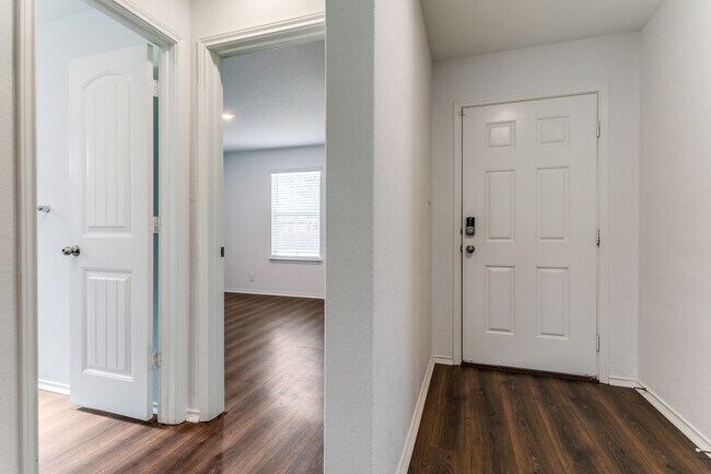 Entry Hall - 5518 Salado Fls