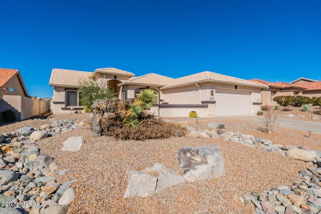 Foto del edificio - 36500 S Rock Crest Dr