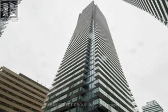 Building Photo - 1080 Bay St.