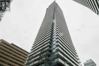 Building Photo - 1080 Bay St.