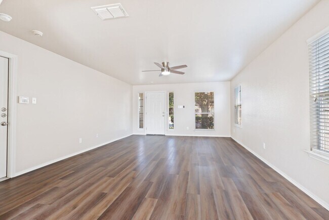 Foto del edificio - Well-Maintained 3-Bedroom Home – Ideal for Students & Professionals!
