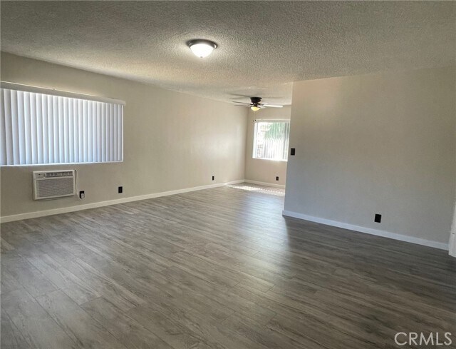 Foto del edificio - 433 Tyler Way