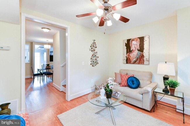 Foto del edificio - 1648 L St NE