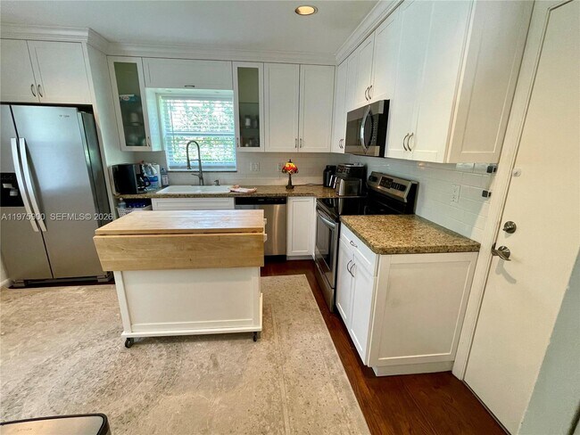 Foto del edificio - 1420 Baracoa Ave