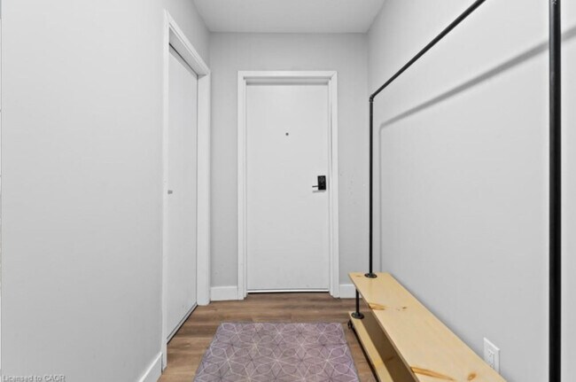 Building Photo - 168-168 Picton St E