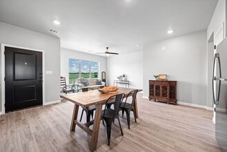 Building Photo - 807 Meiomi Dr