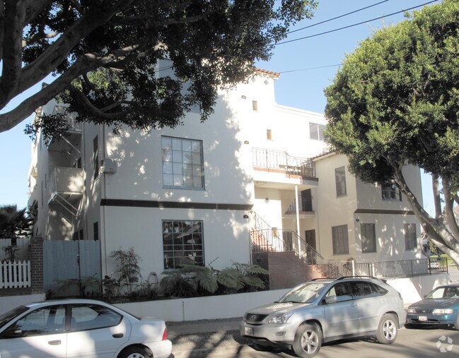 Building Photo - 15 Loma Ave