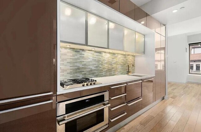 Building Photo - 0 bedroom in New York NY 10005