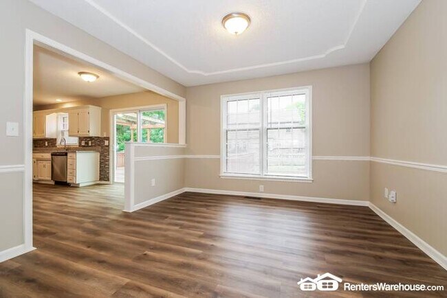 Building Photo - 4 Bed 2.5 Bath In Olathe! Available NOW!!