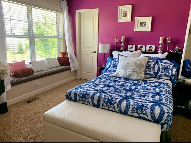 Foto del edificio - 3453 Chestnut Ln