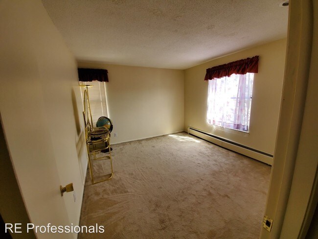 Building Photo - 4 br, 3 bath House - 297 S Ursula Street