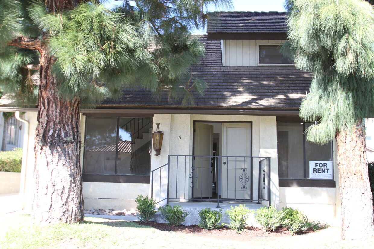 49 E Sierra Madre Blvd, Sierra Madre, CA 91024 Townhouse for Rent in Sierra Madre, CA