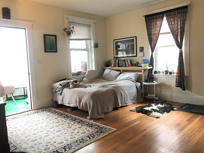 Foto del edificio - 11 Englewood Ave