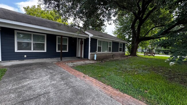 Building Photo - 117 Ben Dr