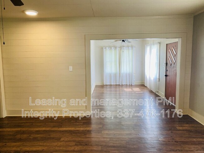 Foto del edificio - 306 S Lee Ave