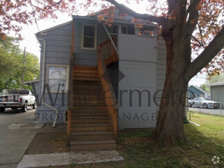 Building Photo - 904 SE Birch Ave
