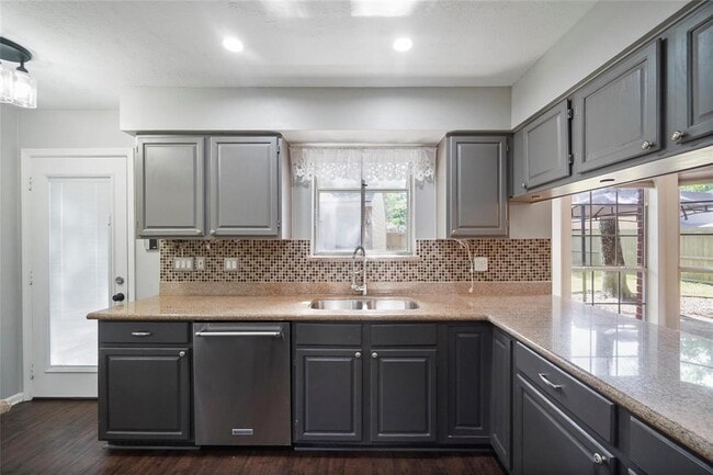 Building Photo - 4426 Echo Falls Dr