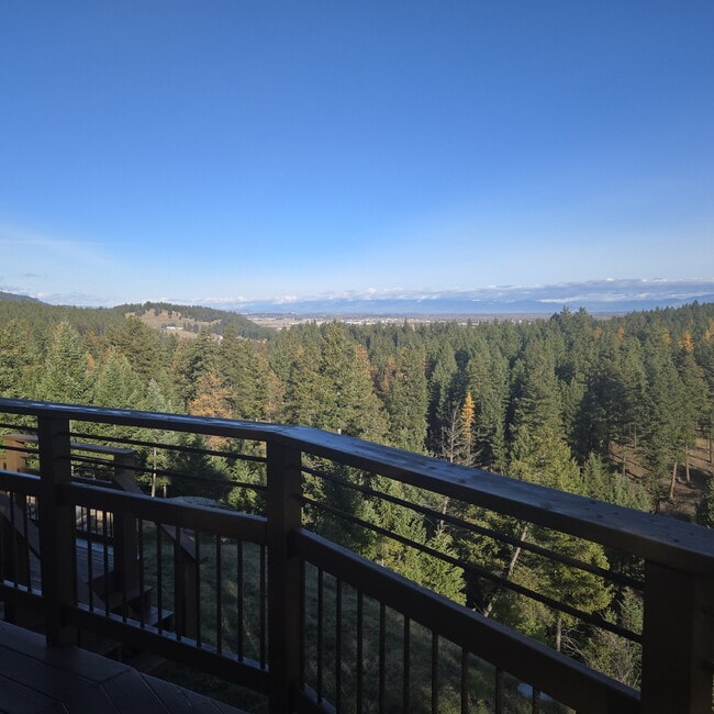 Foto del edificio - VIEWS!