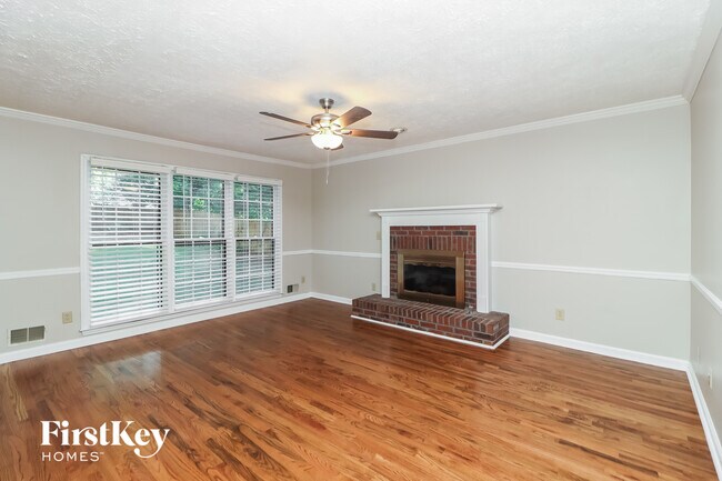 Foto del edificio - 205 Timber Oak Cove