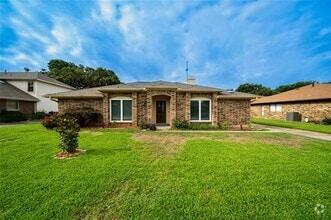 Building Photo - 325 Brooks Ln