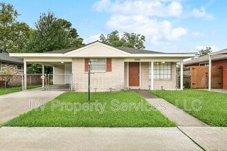 Building Photo - 2455 Mercedes Blvd