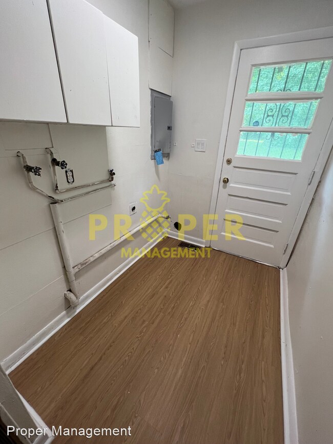 Foto del edificio - 3 br, 1 bath House - 2126 Piccadilly Ave