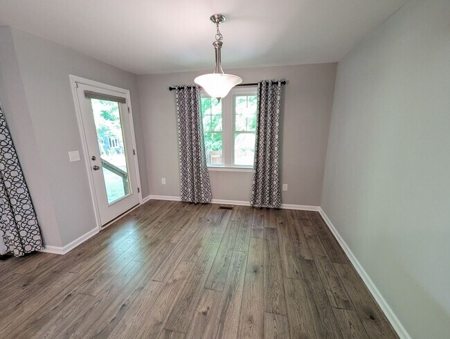 Foto del edificio - 15 Huntington Dr