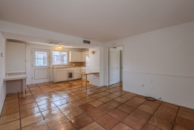 Building Photo - Green Valley Villas East Townhomes 55+ Com...