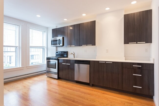 Kitchen - 127 St. Botolph Street