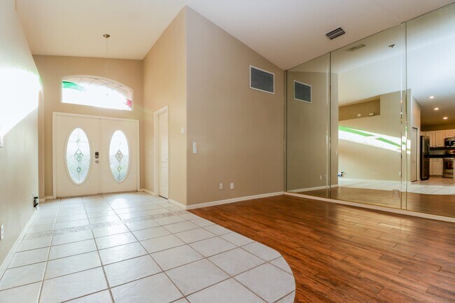 Foto del edificio - 11807 Derbyshire Dr