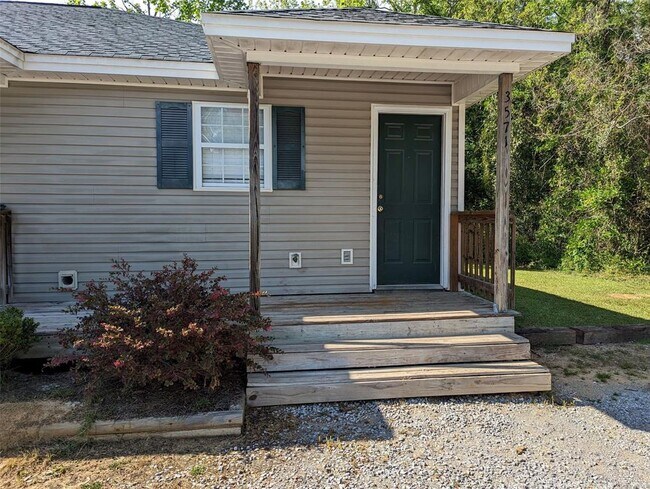 Foto del edificio - 3751 Edgewood Rd