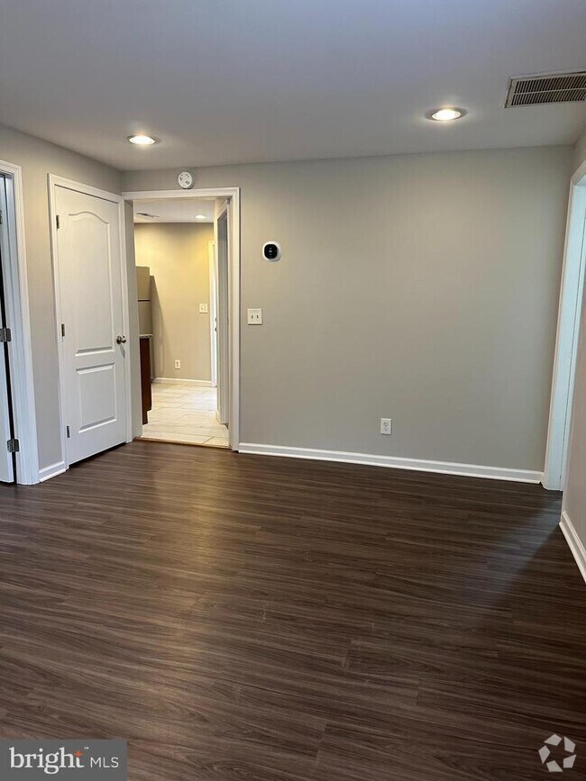 Apartments under 3,000 in Lothian MD 3 Rentals