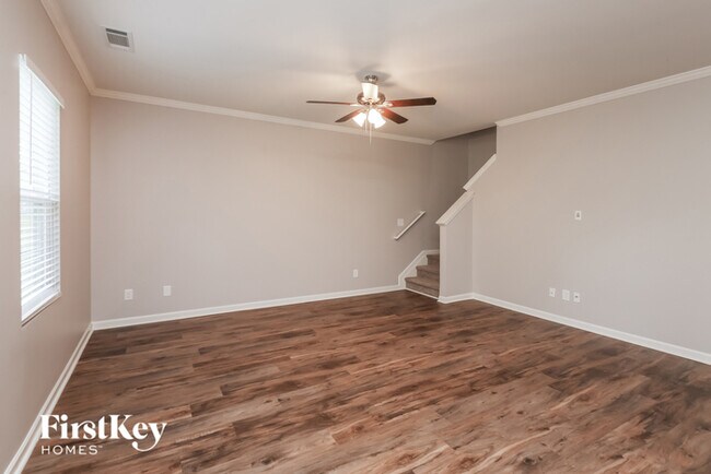 Building Photo - 425 Alexander Ln