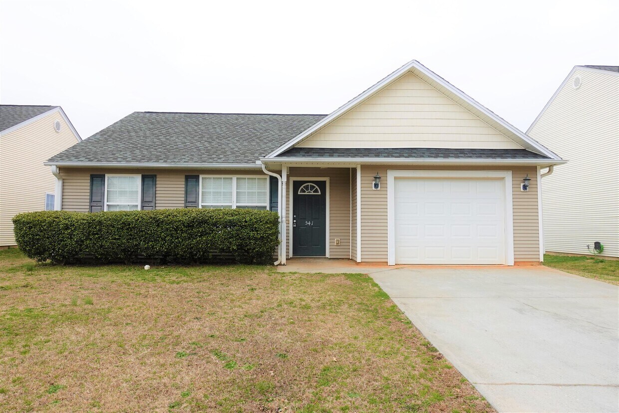 541 Chastine Dr, Spartanburg, SC 29301 House Rental in Spartanburg