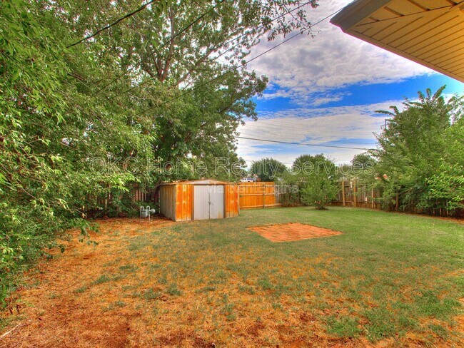 Foto del edificio - 4229 Del Rd