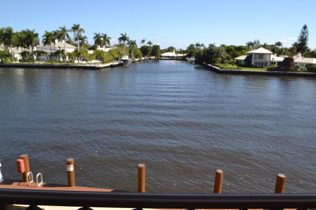 Building Photo - 3077 Waterside Cir