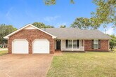 Primary Photo - 212 Benefield Dr