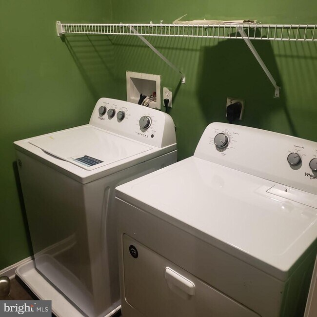 Foto del edificio - 11770 Drexwood Dr