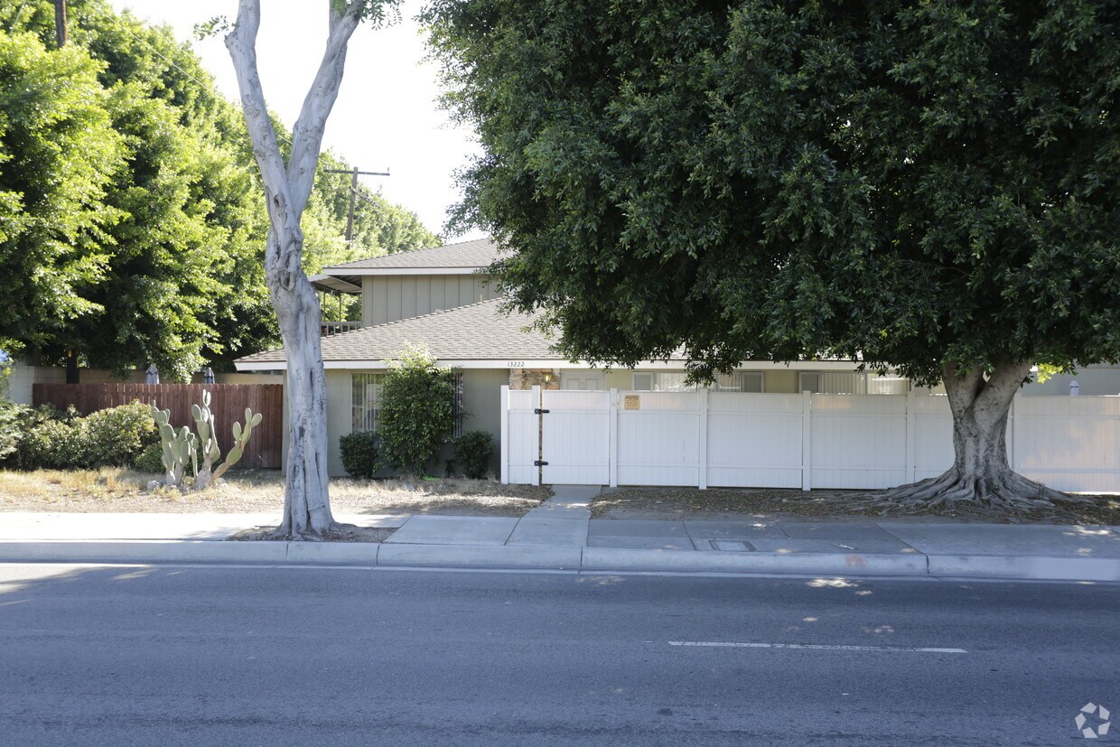 13222 Chapman Ave, Garden Grove, CA 92840 Apartments in Garden Grove